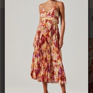ASTR Blythe Floral Plisse Midi Dress - BRAND NEW